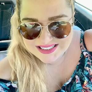 Meet your Posher, Tiffany
